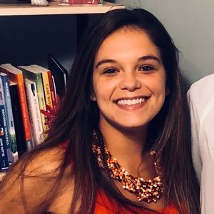 Meet your Posher, Stephanie